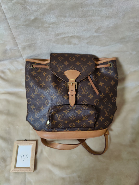 Louis Vuitton Montsouris MM